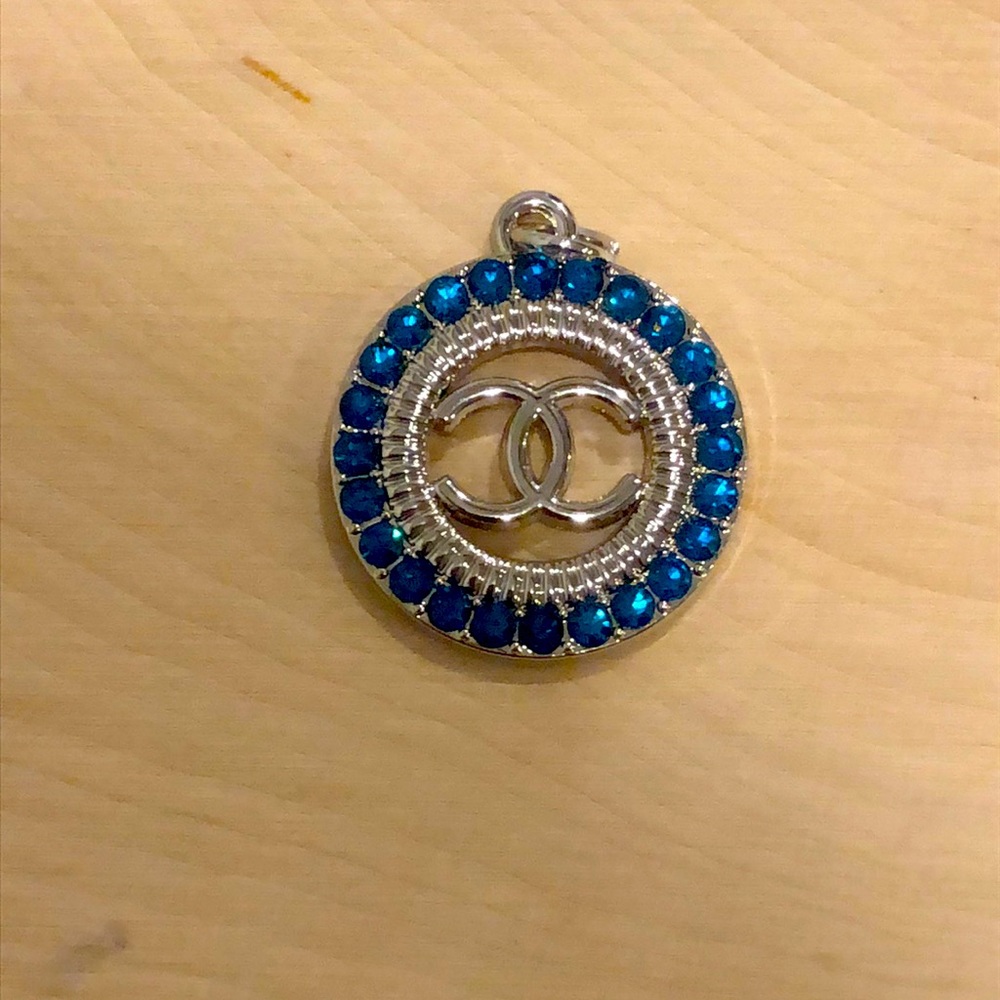SOLD! Beautiful Chanel Zipper pull pendent - Picture 2 of 4